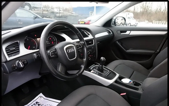 Audi A4 cena 31999 przebieg: 230414, rok produkcji 2011 z Złocieniec małe 211